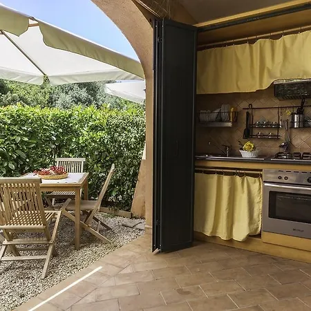 Torre Delle Viole Aparthotel