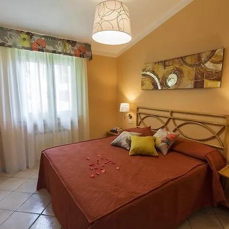 Torre Delle Viole Aparthotel 3*